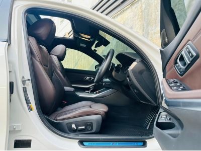 BMW 330e M Sport Plug-in Hybrid ปี 2021 รูปที่ 7